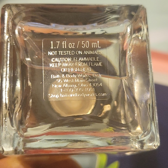 Perfect Peony 4-PC Costmetic Set - Picture 15 of 16